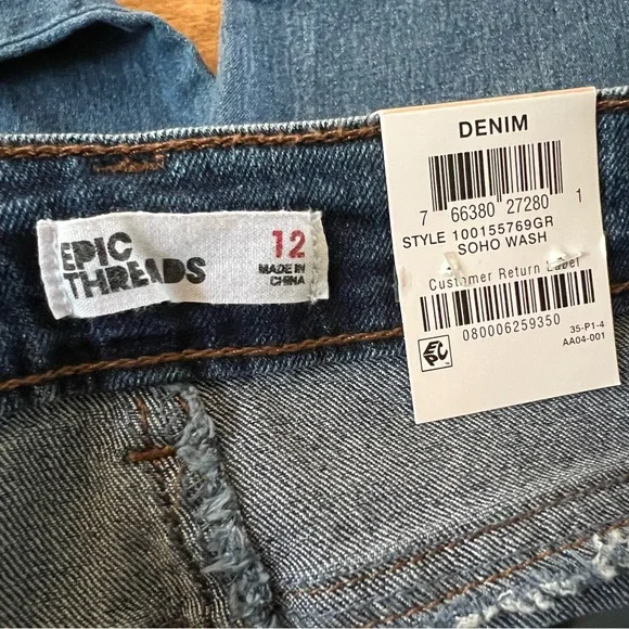 EPIC THREADS NWT Med Wash ButtonFly Stretchable Crop Denim Jeans Kids size 12 - Picture 7 of 12